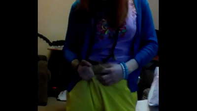 Bhidio dlùth suas masturbation le Redheaded Light Fairy