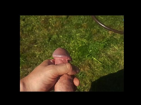 ❤️ Bidh hottie a 'faighinn a pussy pinc fucked agus cums le squirt ann an gàrradh samhraidh ️ Bhidio fucking leinn gd.rexporn-com.ru ❤